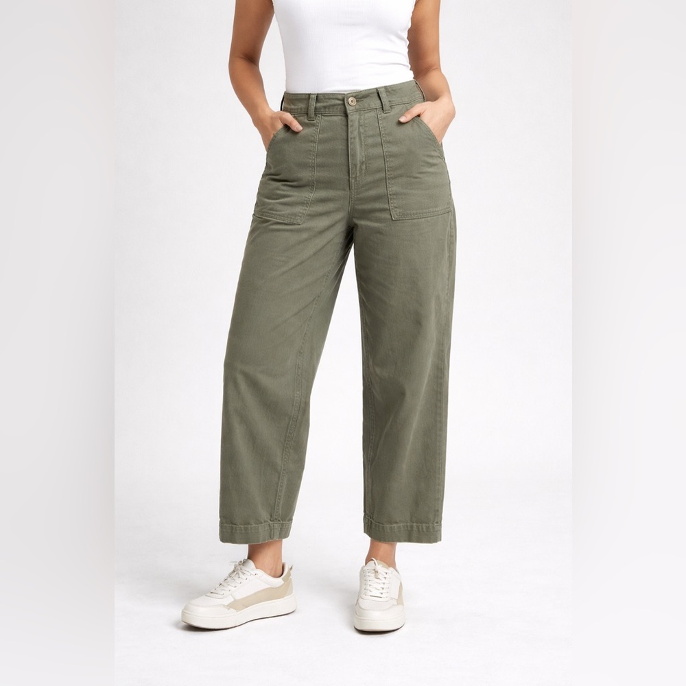 Old Navy High Rise Barrel Leg Pants Size 12 – Olive Green
